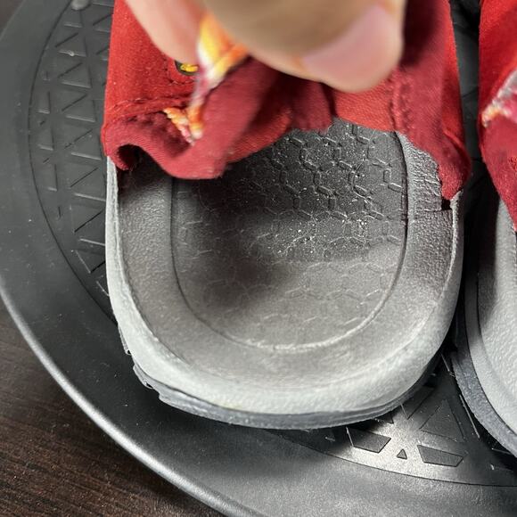 Keen Venice H2 Women's Size 6 Red/Orange Stripes Waterproof Hiking Sandals Good - Picture 7 of 11